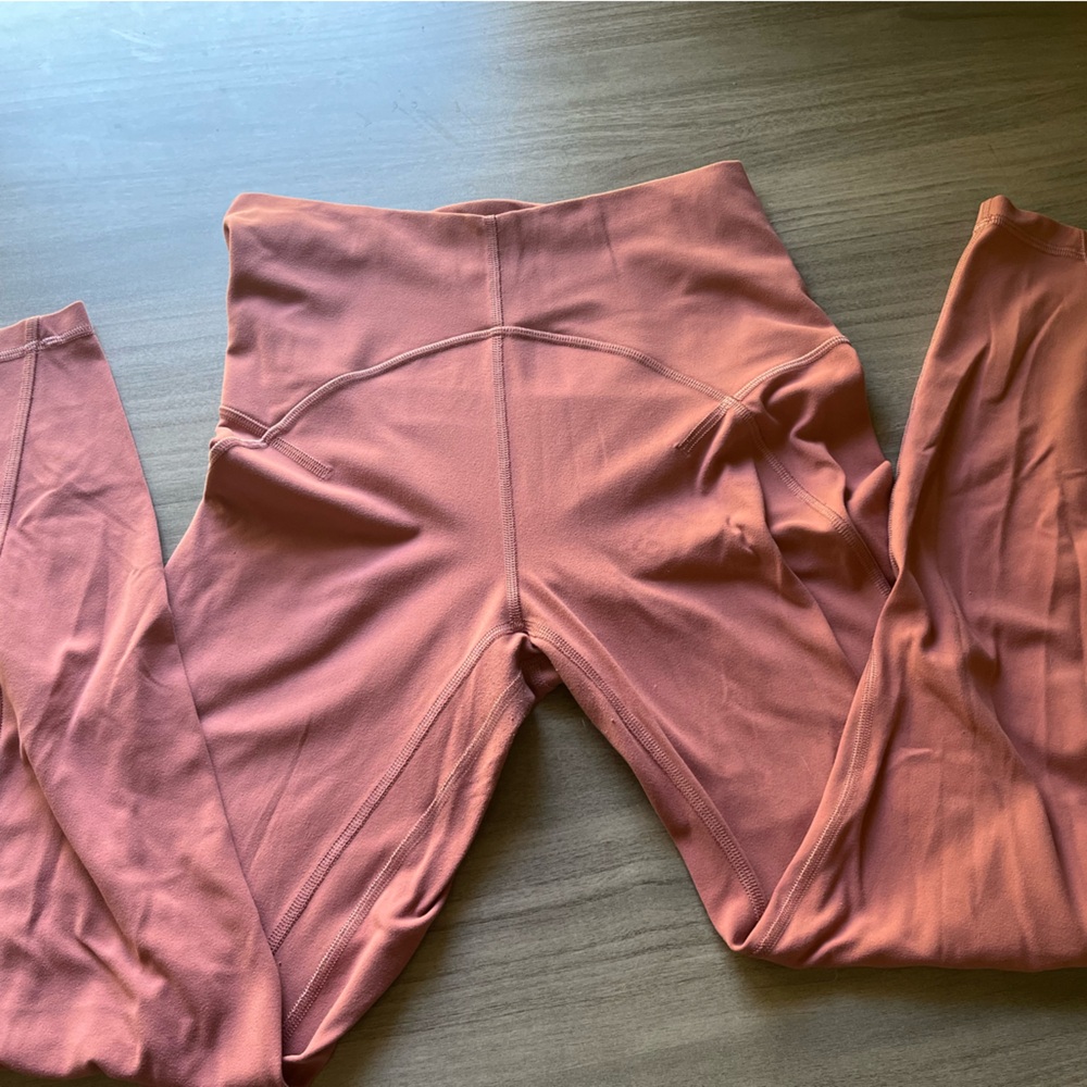 Lululemon pink leggings